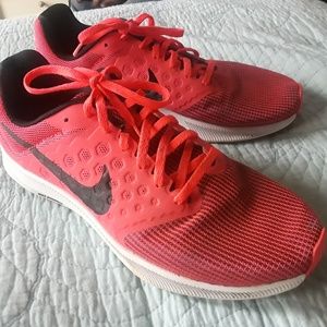 Sz.7 Nike Downshifter 7s